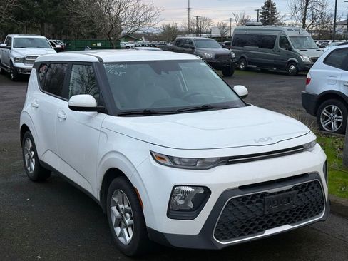 Used 2022 Kia Soul LX w/ Technology Package image 7