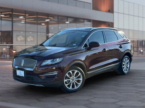 Used 2019 Lincoln MKC Select w/ Select Plus Package FWD image 2
