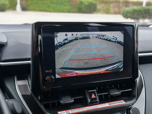 Used 2025 Toyota Corolla LE FWD image 22