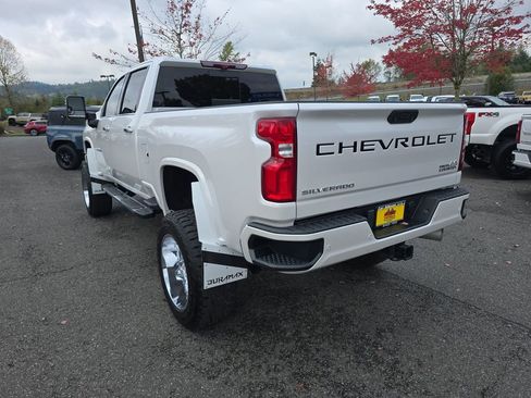 Used 2020 Chevrolet Silverado 2500 High Country image 4