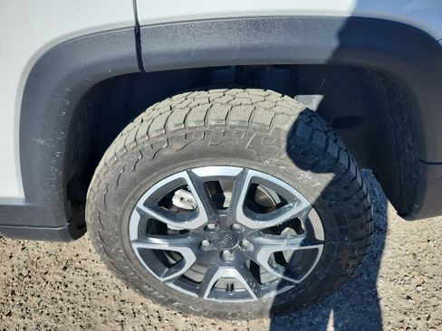 Used 2024 Jeep Compass Trailhawk image 14