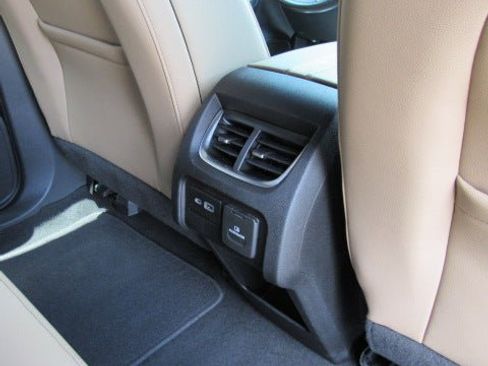 Used 2019 Chevrolet Blazer Premier w/ Driver Confidence II Package image 11