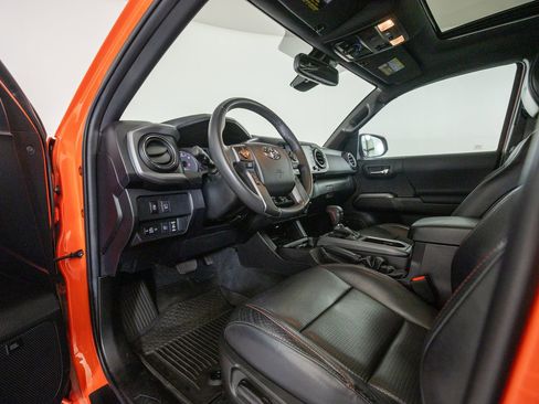 Used 2023 Toyota Tacoma 4x4 Double Cab image 10