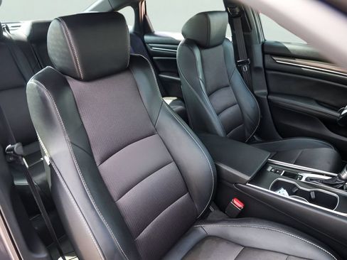 Used 2020 Honda Accord Sport image 35