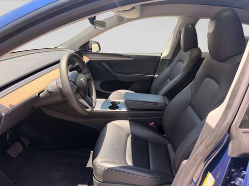 Used 2024 Tesla Model Y Long Range AWD/4WD image 20