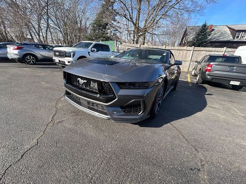 Used 2026 Ford Mustang GT Premium w/ GT Performance Package RWD image 3