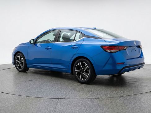 Used 2025 Nissan Sentra SV FWD image 6