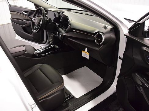 New 2025 Chevrolet Trax ACTIV image 28