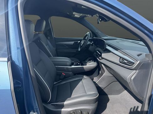 Used 2025 Buick Enclave Preferred image 38