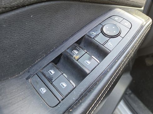 Used 2021 Nissan Rogue SV image 35