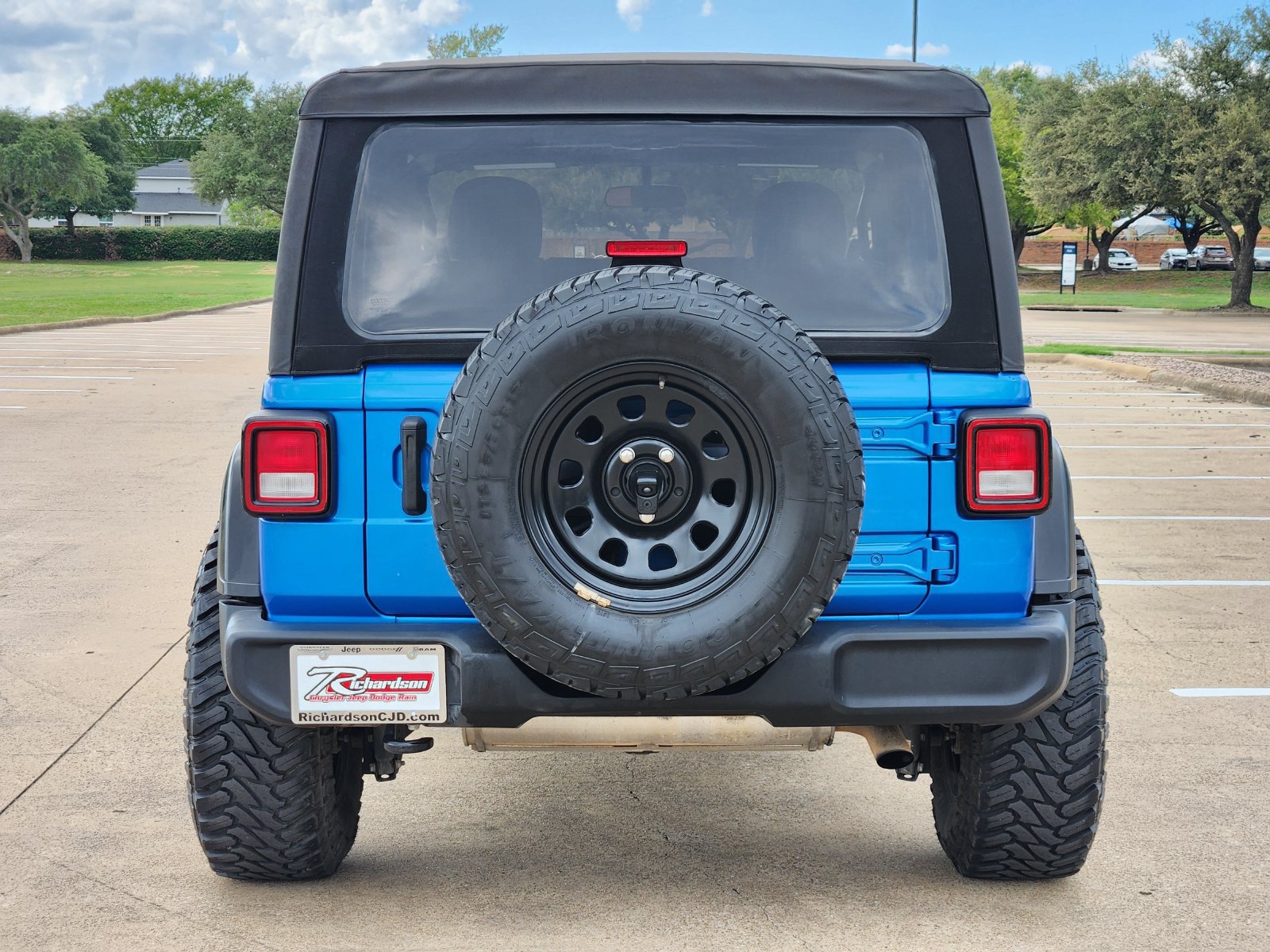 Used 2022 Jeep Wrangler Sport AWD/4WD image 5