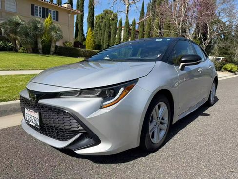 Used 2022 Toyota Corolla SE w/ SE Preferred Package image 1