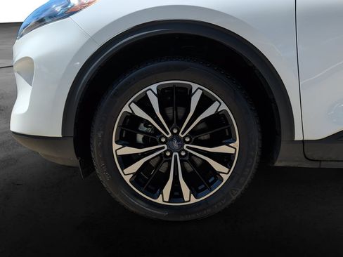 Used 2022 Ford Escape SE w/ SE Sport Appearance Package AWD/4WD image 9