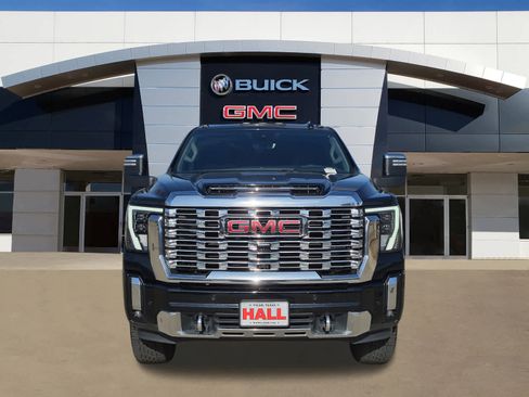 Used 2024 GMC Sierra 2500 Denali w/ Denali Reserve Package image 2