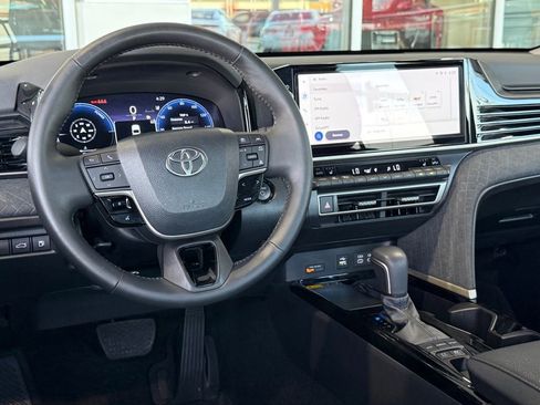 Certified 2025 Toyota Camry XLE image 31