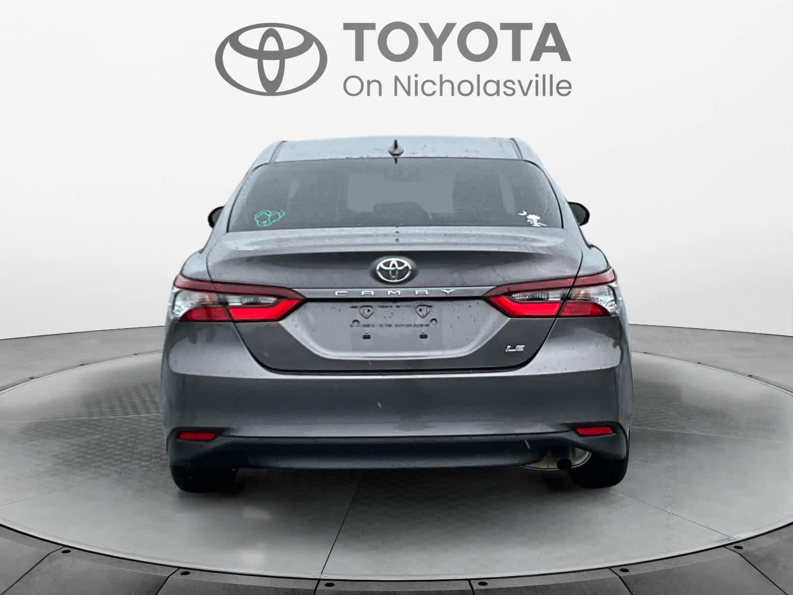 Used 2023 Toyota Camry LE FWD image 4
