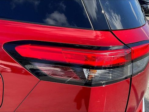 Used 2023 Nissan Pathfinder Platinum image 24