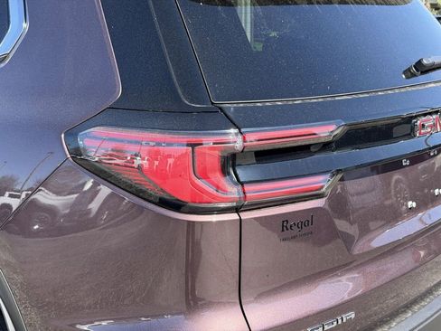 New 2026 GMC Acadia Elevation w/ Elevation Premium Package FWD image 11