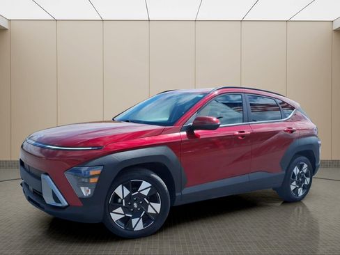 Used 2025 Hyundai Kona SEL FWD image 2