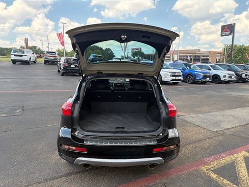 Used 2017 INFINITI QX50 AWD w/ Premium Package image 8