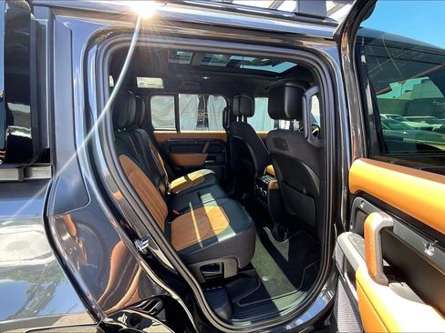 Used 2021 Land Rover Defender 110 X AWD/4WD image 12