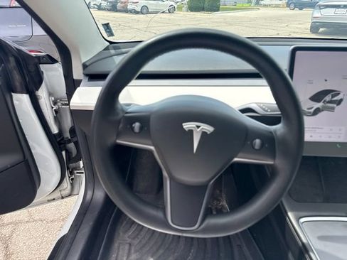 Used 2022 Tesla Model 3 RWD image 16