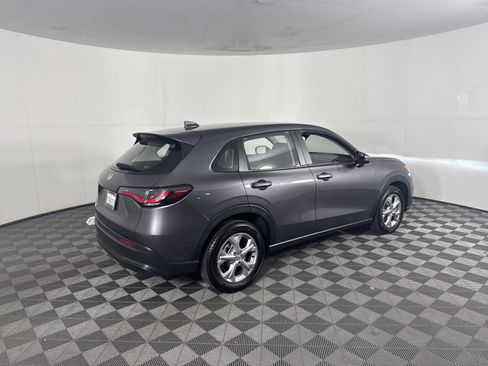 Certified 2025 Honda HR-V LX image 4