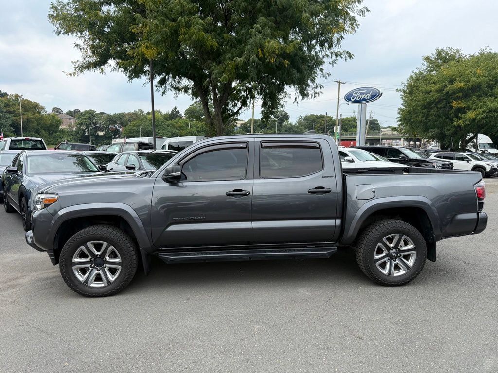 Used 2018 Toyota Tacoma Limited AWD/4WD image 11