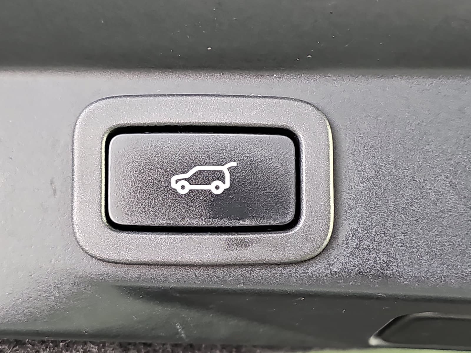 Used 2018 Land Rover Range Rover Sport SVR AWD/4WD image 13