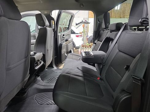 Used 2022 Chevrolet Silverado 1500 LT Trail Boss w/ Bed Protection Package image 13