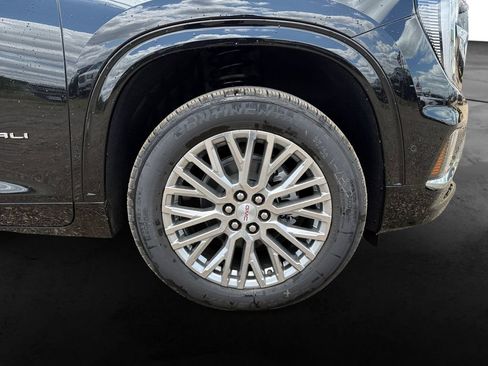 New 2026 GMC Acadia Denali w/ Super Cruise Package AWD/4WD image 9