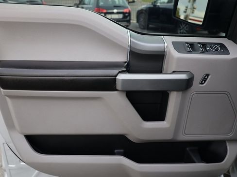 Used 2018 Ford F150 XLT w/ Equipment Group 301A Mid image 10