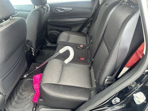 Used 2018 Nissan Rogue SV AWD/4WD image 9