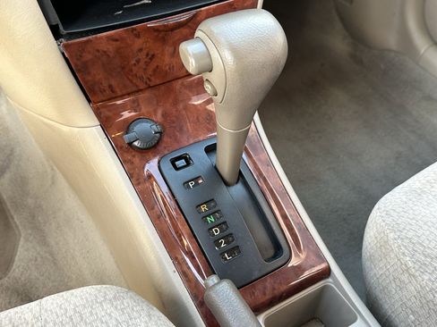 Used 2003 Toyota Corolla CE image 22