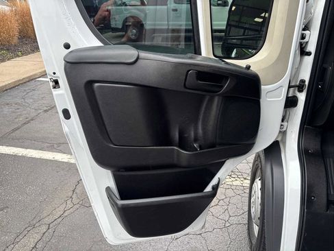 Used 2018 RAM ProMaster 3500 w/ Premium Appearance Group image 16
