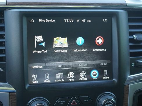 Used 2017 RAM 1500 Laramie w/ Convenience Group AWD/4WD image 36