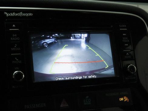 Used 2016 Mitsubishi Outlander GT AWD/4WD image 17