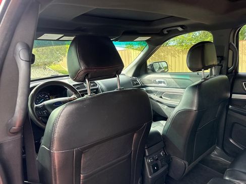 Used 2016 Ford Explorer Sport w/ Equipment Group 401A AWD/4WD image 23