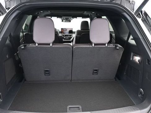 New 2026 Ford Explorer Platinum RWD image 9