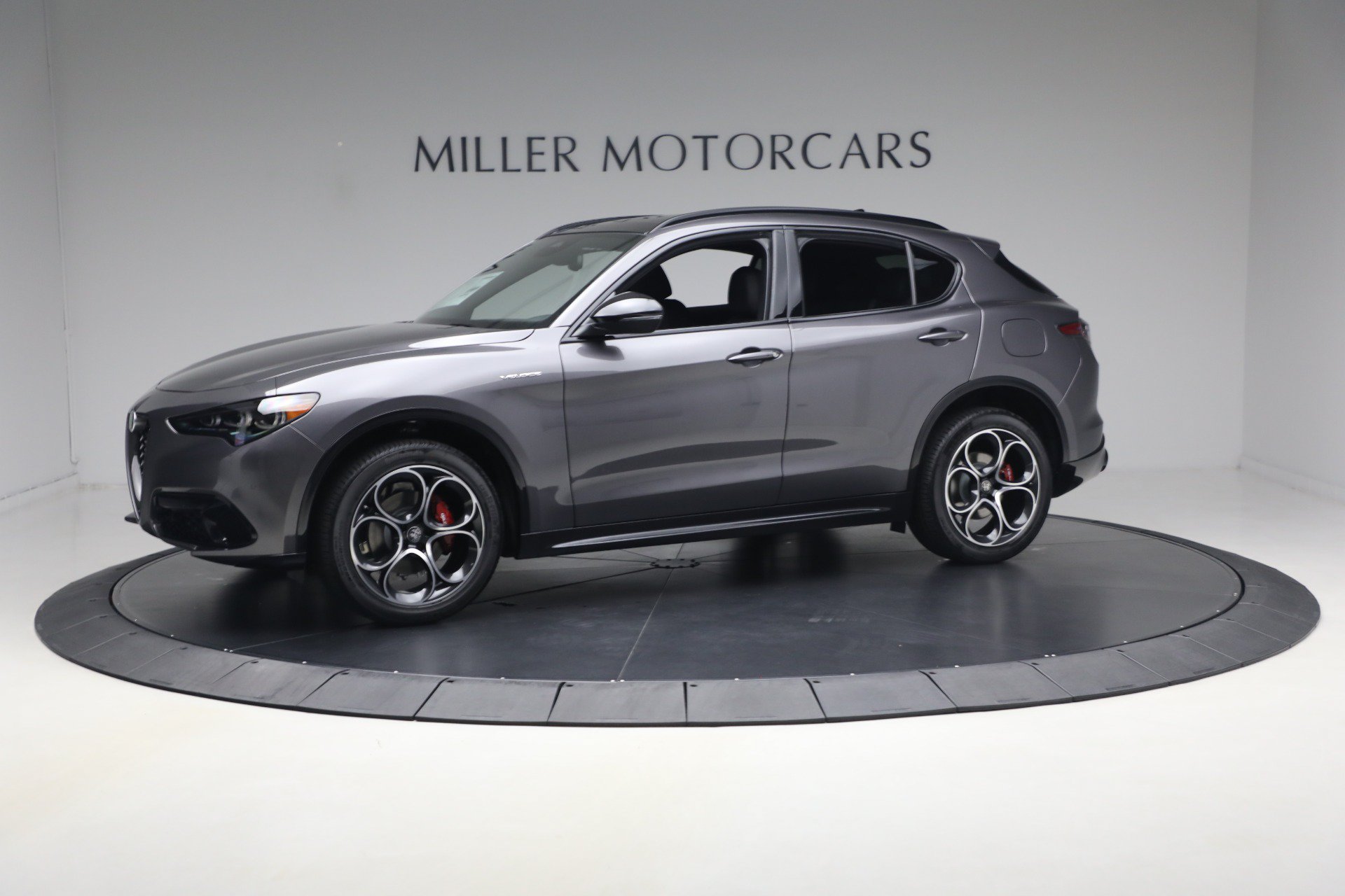 New 2026 Alfa Romeo Stelvio Sprint AWD/4WD image 1