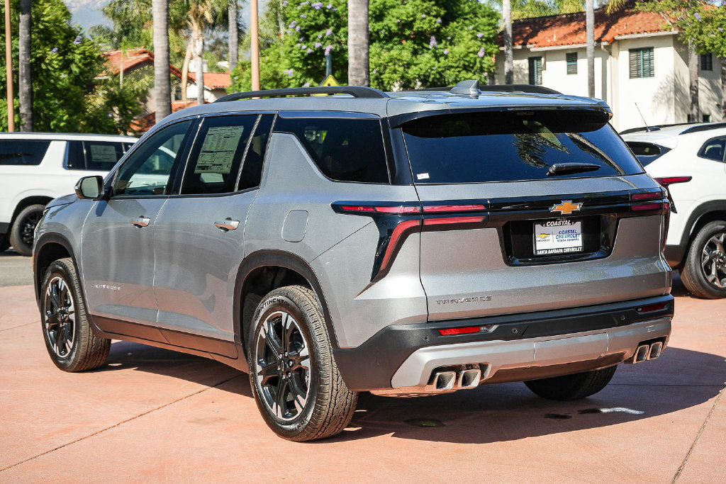New 2027 Chevrolet Traverse LT w/ Sun and Wheel Package FWD image 4