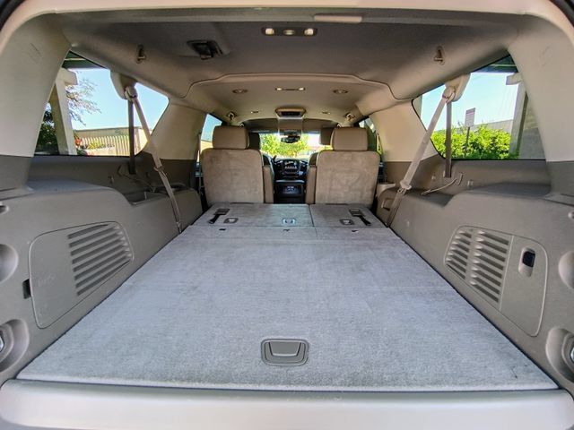 Used 2015 Chevrolet Suburban LT RWD image 73