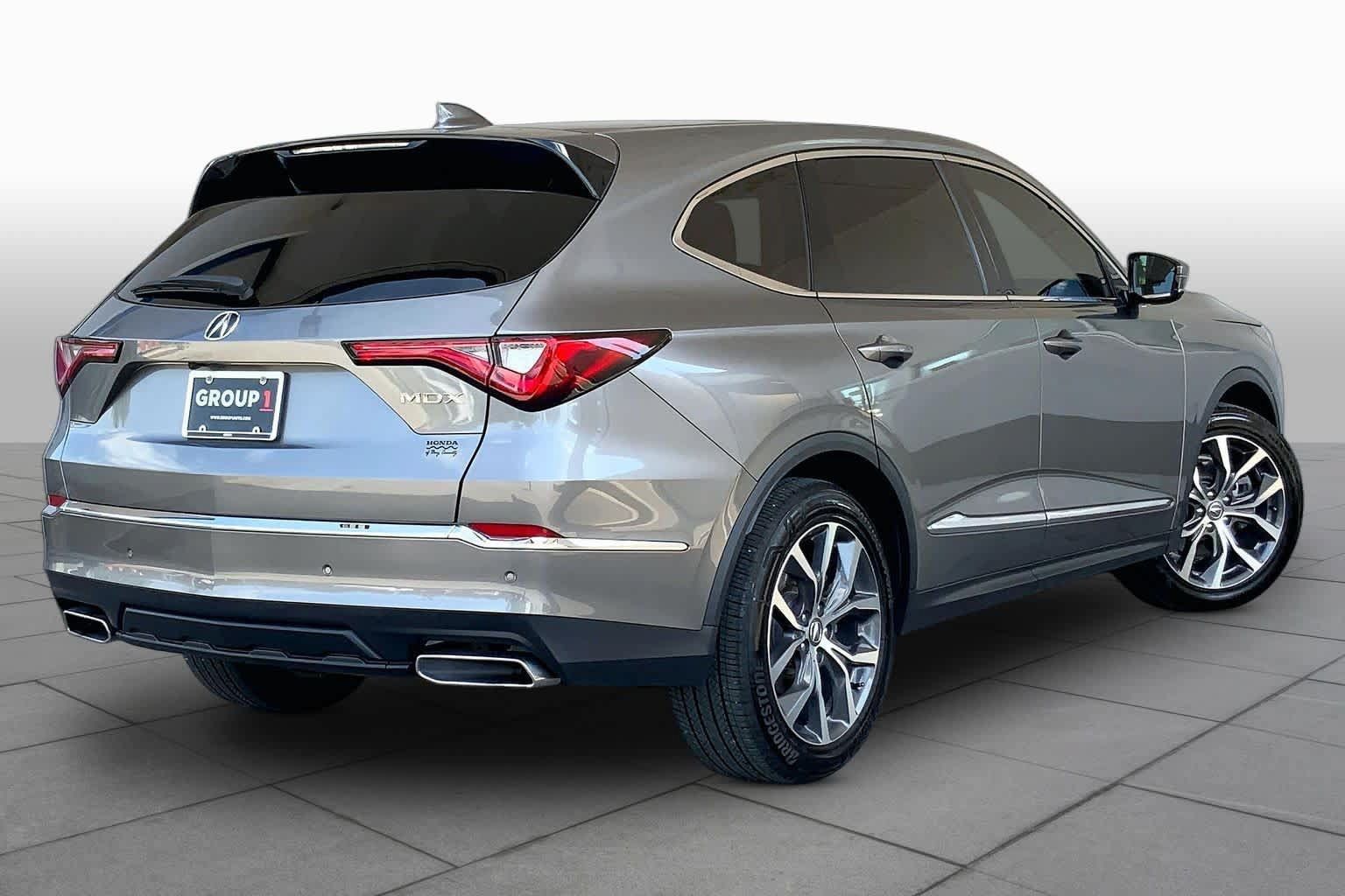 Used 2024 Acura MDX w/ Technology Package FWD image 13