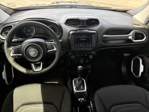 Used 2019 Jeep Renegade Latitude w/ Popular Equipment Group image 26