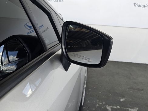 Used 2023 Nissan Versa S image 28