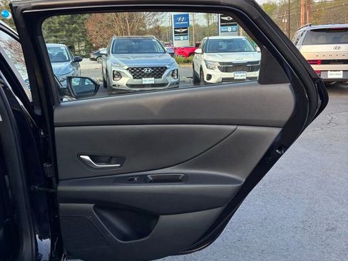 Used 2024 Hyundai Elantra SE image 43