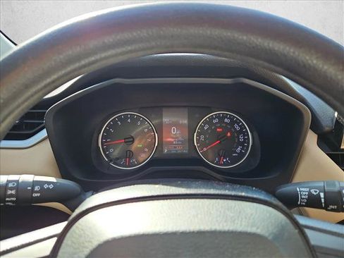 Used 2021 Toyota RAV4 XLE w/ Convenience Package FWD image 9