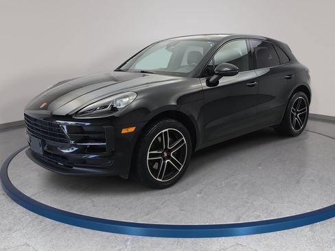 Used 2021 Porsche Macan AWD/4WD image 1