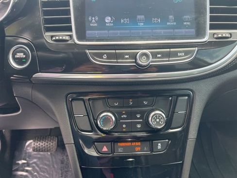 Used 2020 Buick Encore Preferred w/ Safety Package image 28