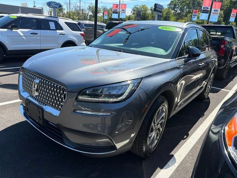 Used 2022 Lincoln Corsair AWD w/ Equipment Group 101A image 2